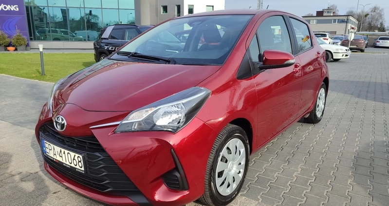 Toyota Yaris cena 59900 przebieg: 9325, rok produkcji 2019 z Barczewo małe 562